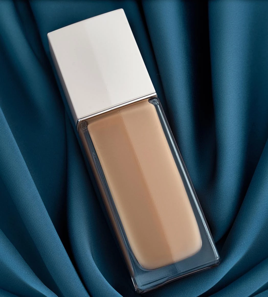 Base de maquillaje líquida · Acabado mate · Piel seca